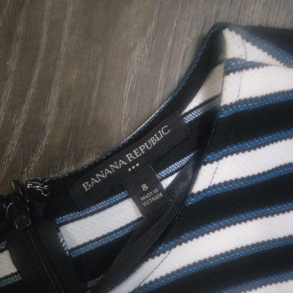 Banana Republic Navy and White Striped Midi Dress - Picture 4 of 4